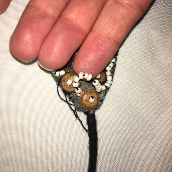 Beautiful Handmade Beaded Tie Shell Belt - Picture 9 of 12